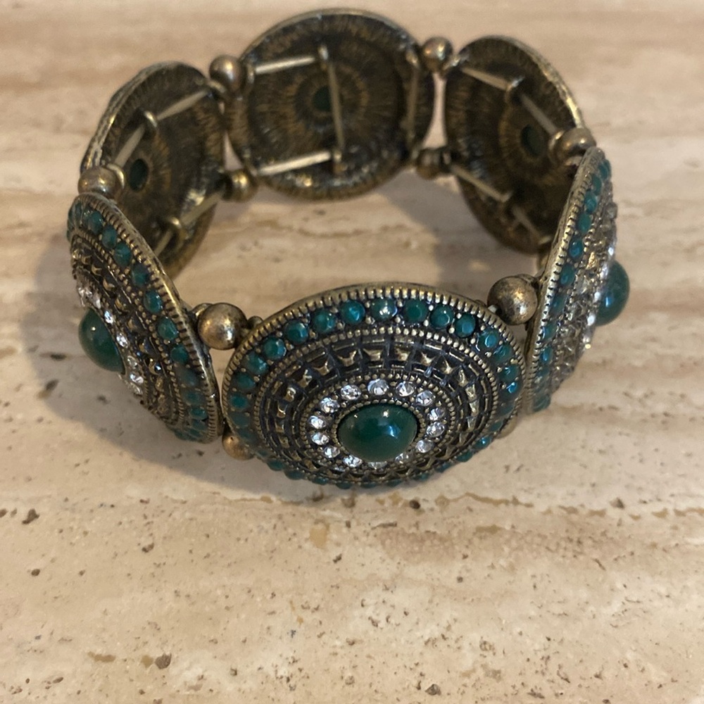 Bangle bracelet with stretch elastic fit